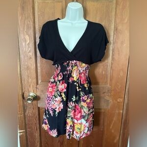 Fire Los Angeles Women’s Navy Floral Smocked Waist Dress Size Small